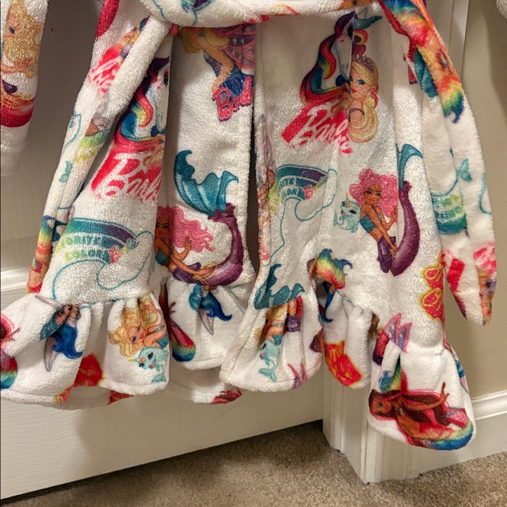 Barbie Mermaid Plush Robe - Picture 6 of 8